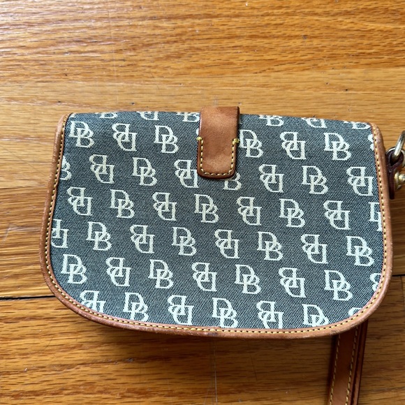 Vintage Dooney & Bourke wrislet